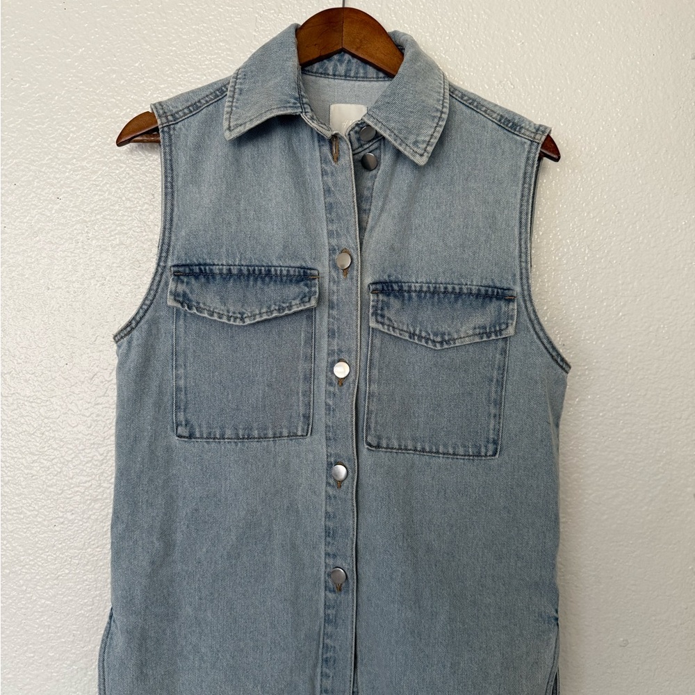 H&M Light Blue Denim Vest Women’s size xs